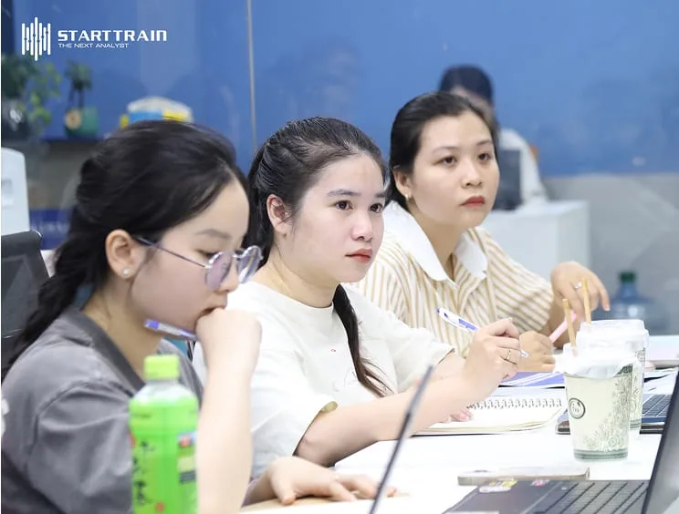 Học viên tham gia đào tạo tại trung tâm Starttrain