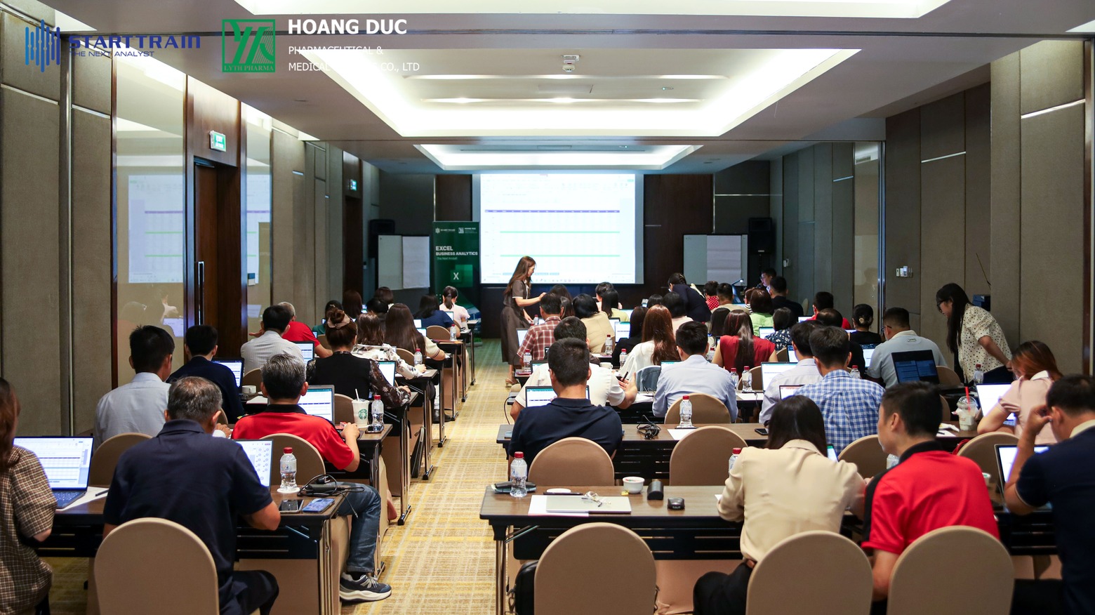 Đào tạo doanh nghiệp: Starttrain & Dược Phẩm Hoàng Đức