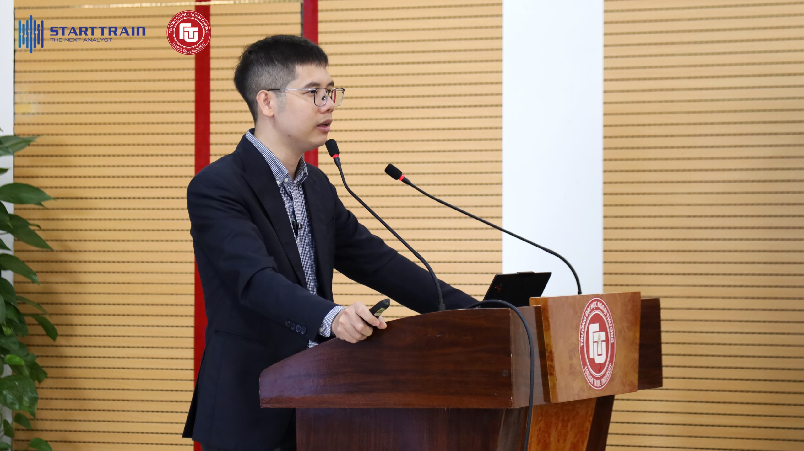 Thu hẹp khoảng cách: Từ lý thuyết hàn lâm đến yêu cầu thực chiến