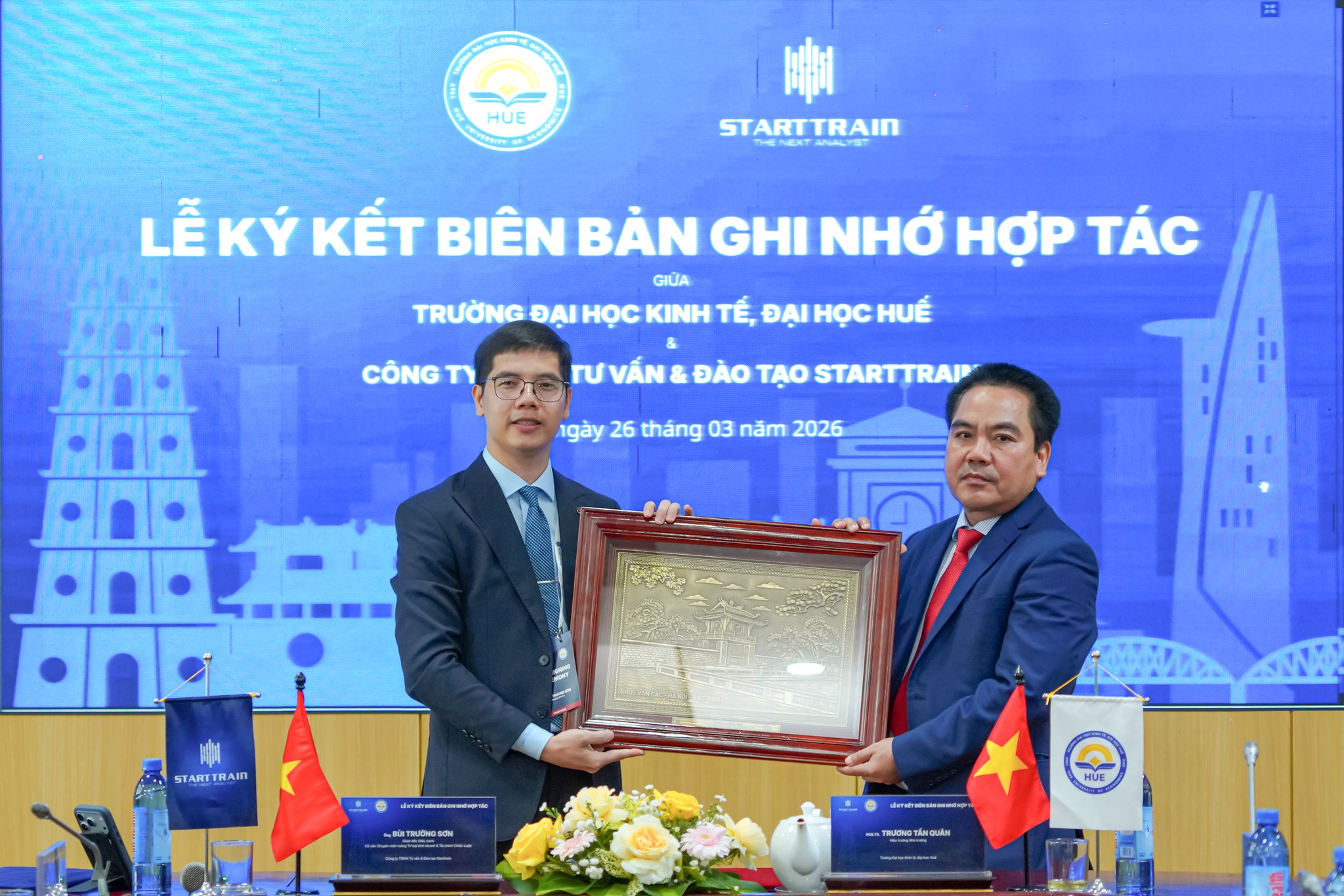 Starttrain & Đại học Kinh tế (HUE)