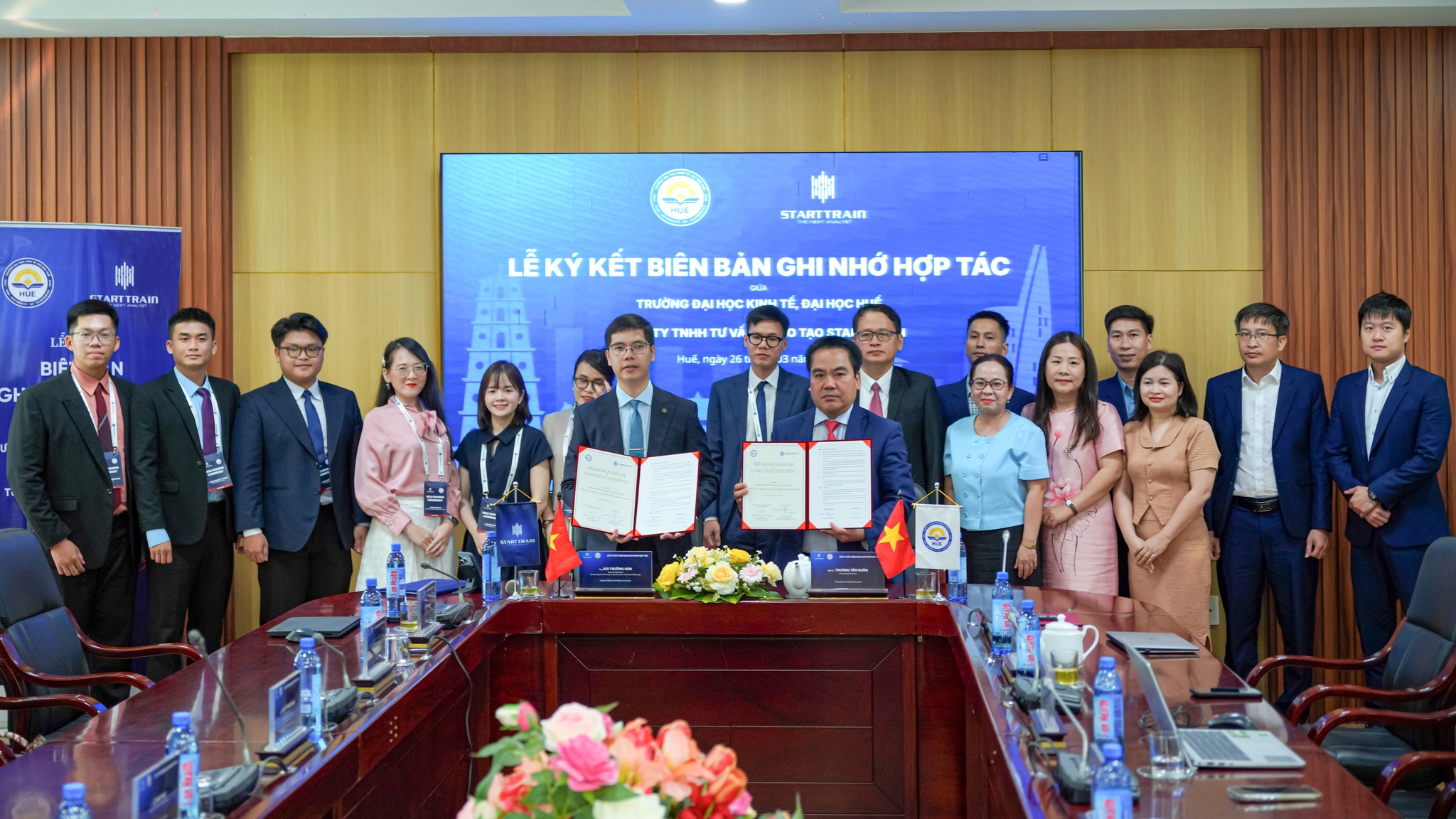 Starttrain & Đại học Kinh tế (HUE)