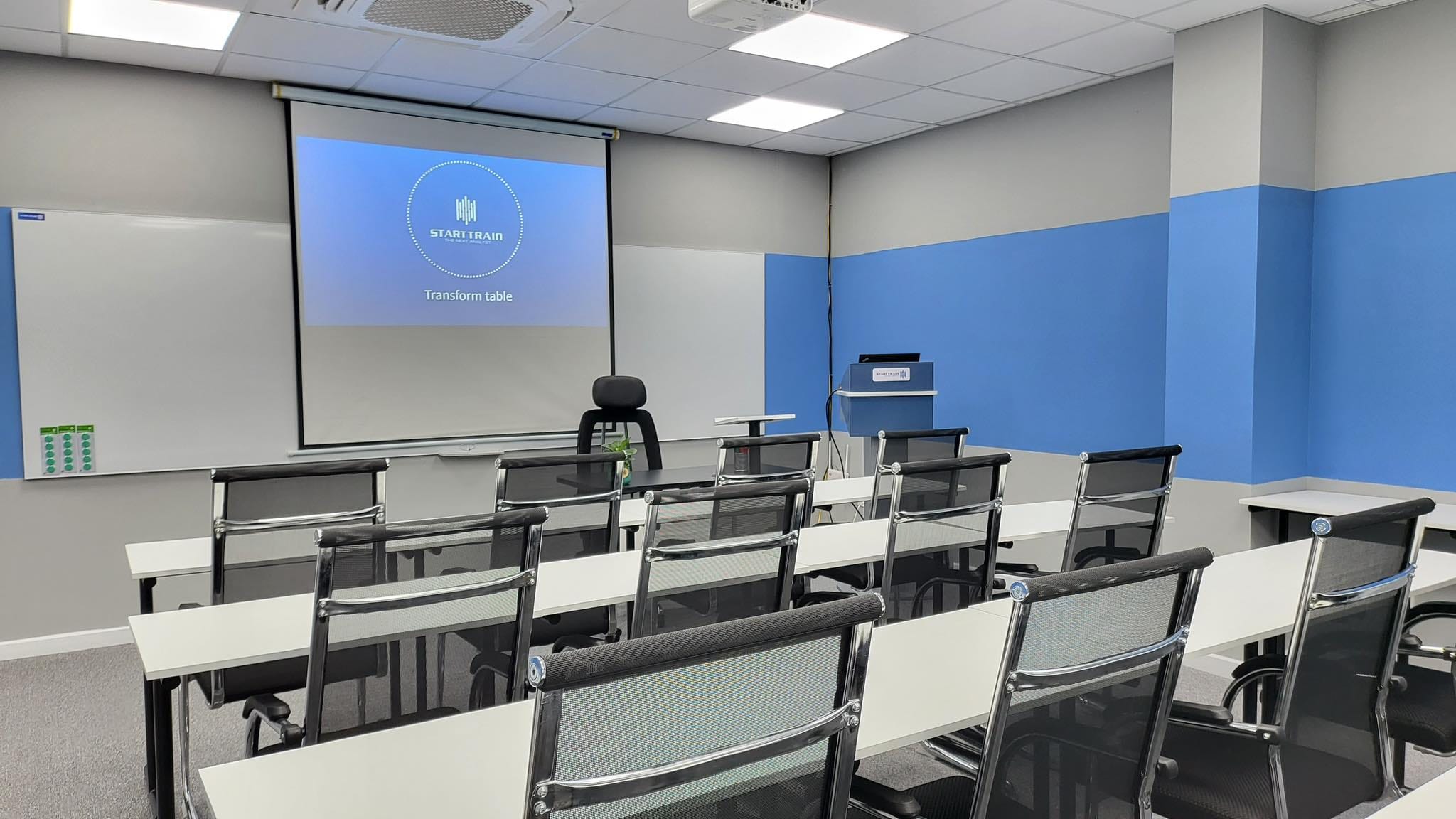 STARTTRAIN LEARNING HUB