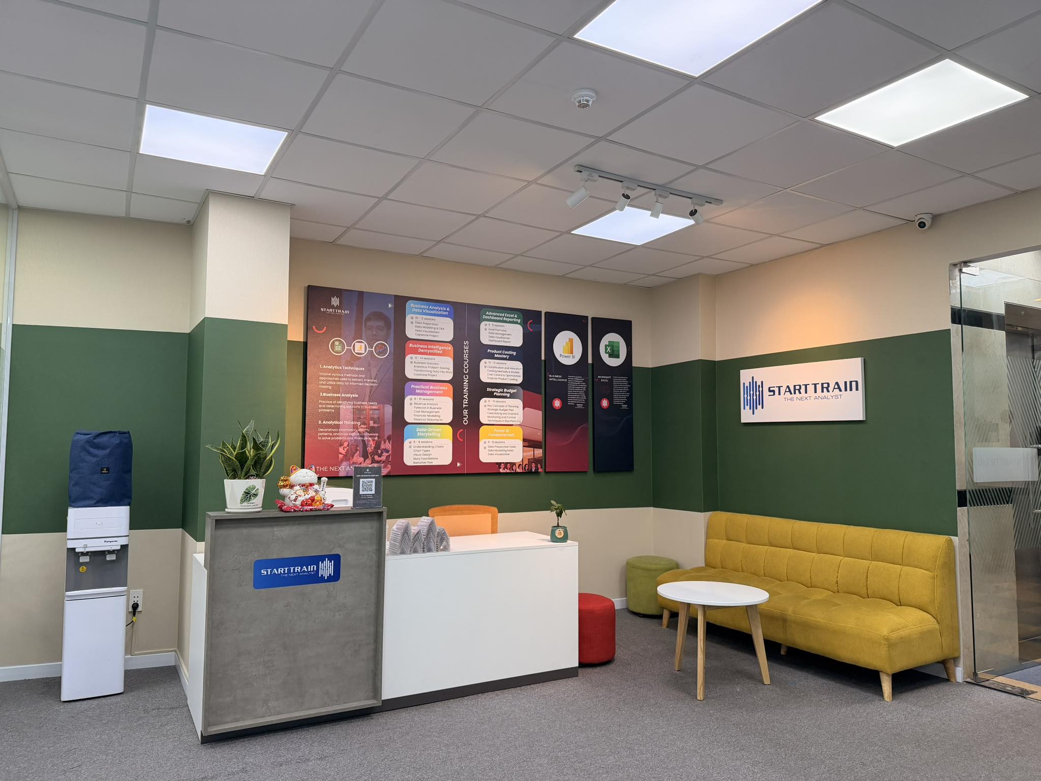 STARTTRAIN LEARNING HUB