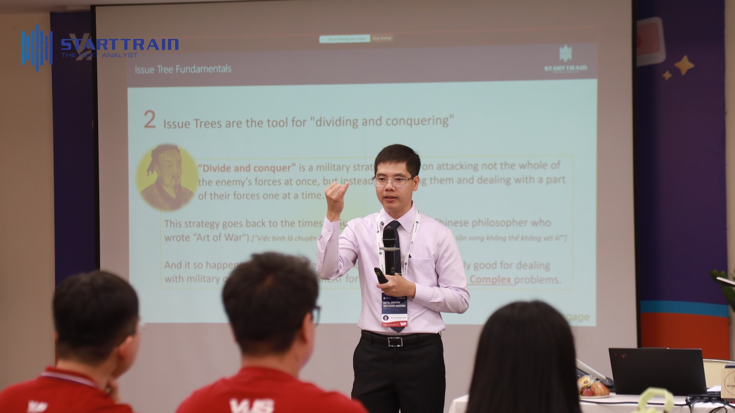 Chương Trình Data-Driven Decision Making Của Starttrain