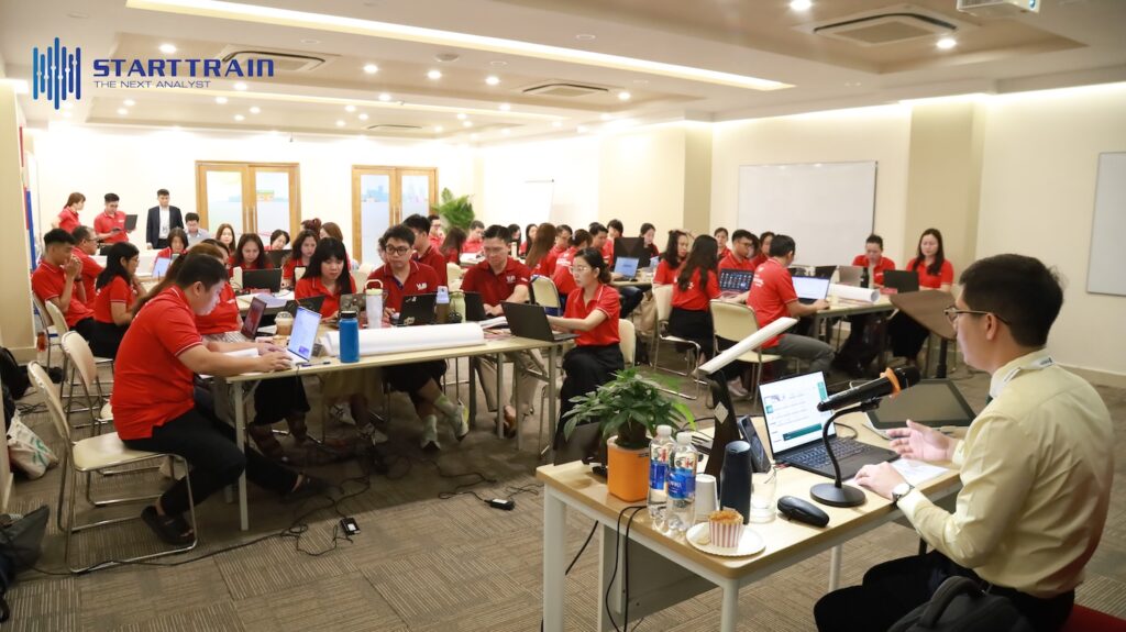 Chương Trình Data-Driven Decision Making Của Starttrain