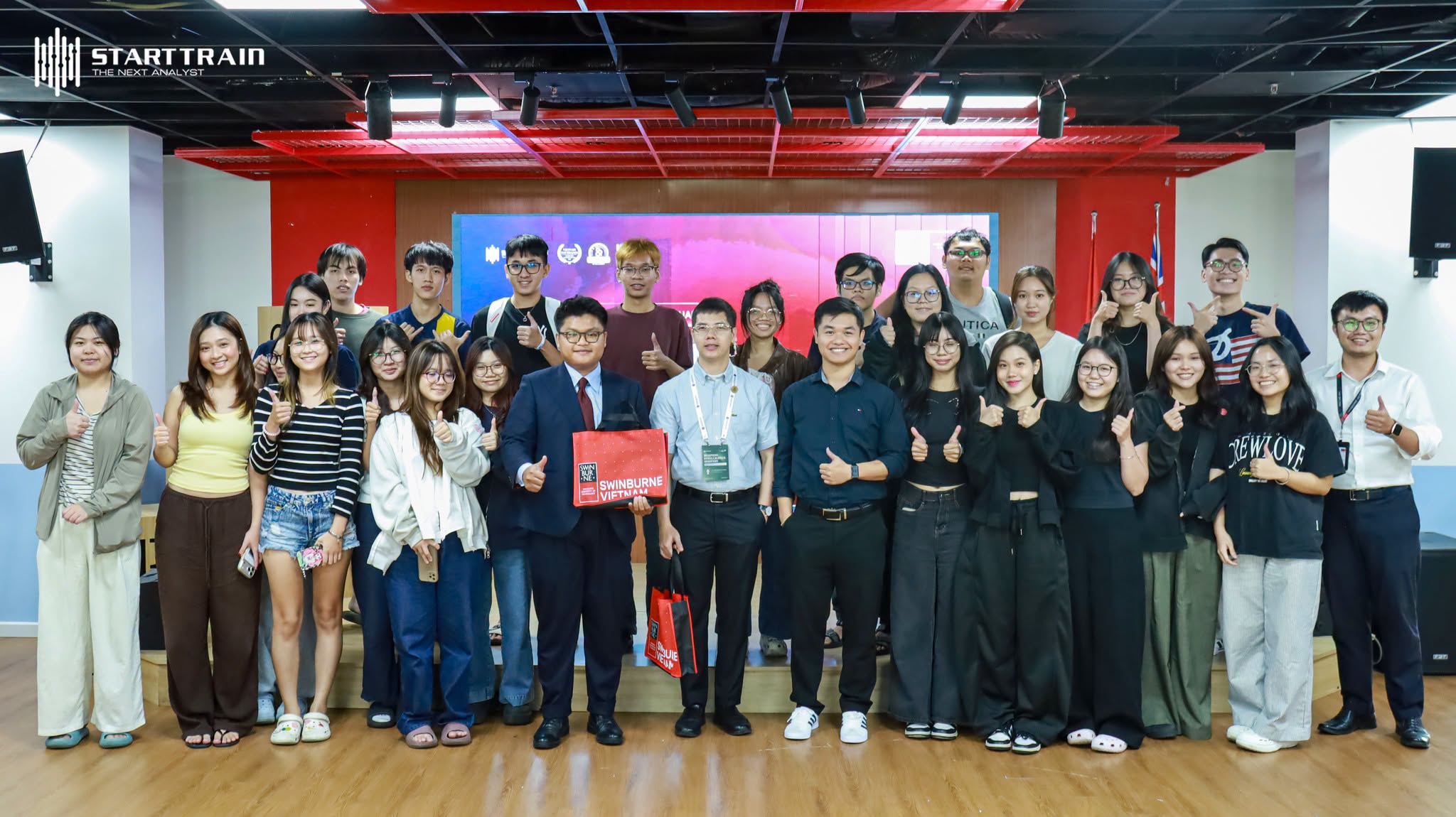 tổ chức seminar tại Swinburne University