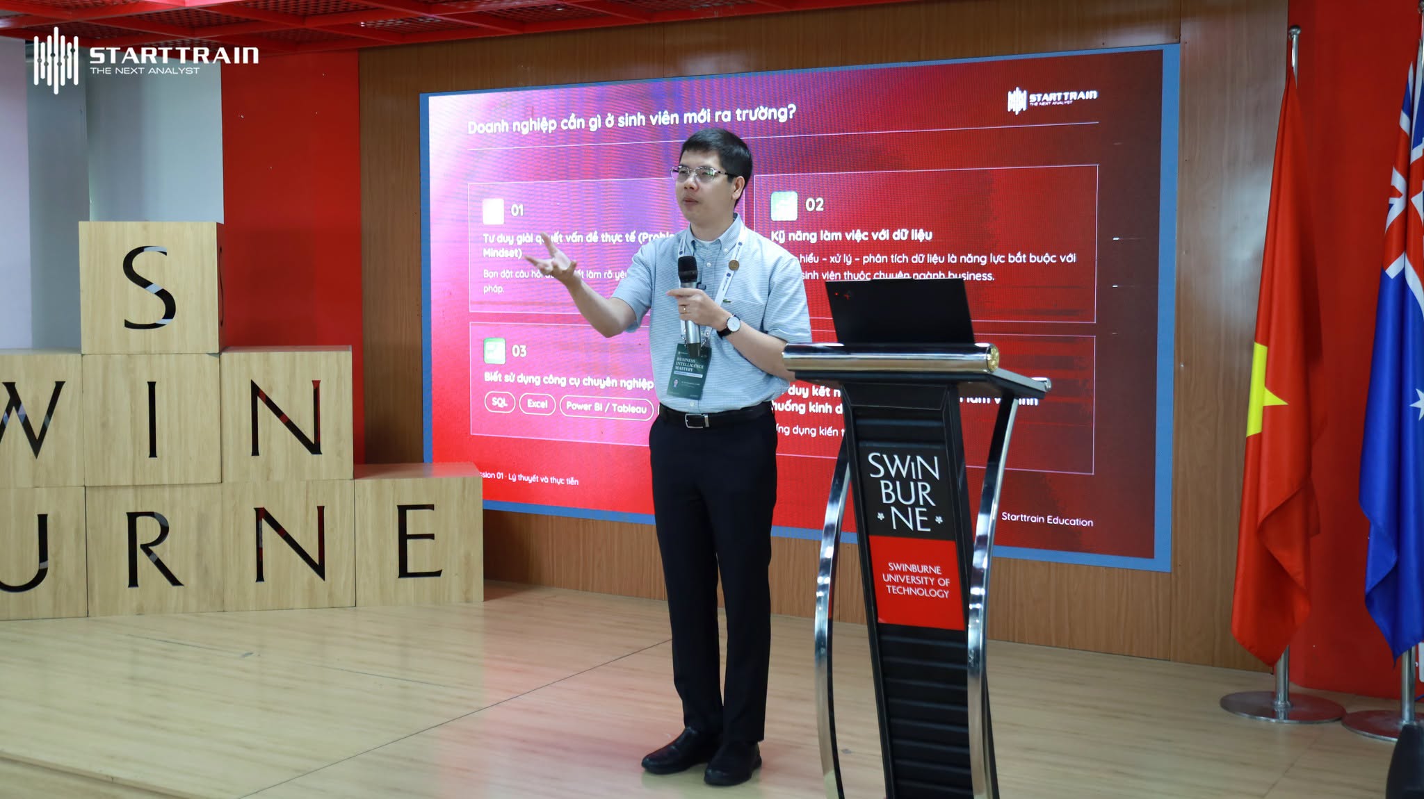 tổ chức seminar tại Swinburne University